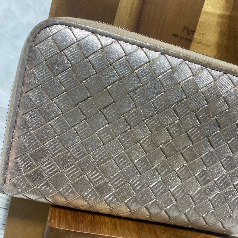 Bottega Veneta Intrecciato Rose Gold Shiny Zip L-shaped Long Leather Wallet
